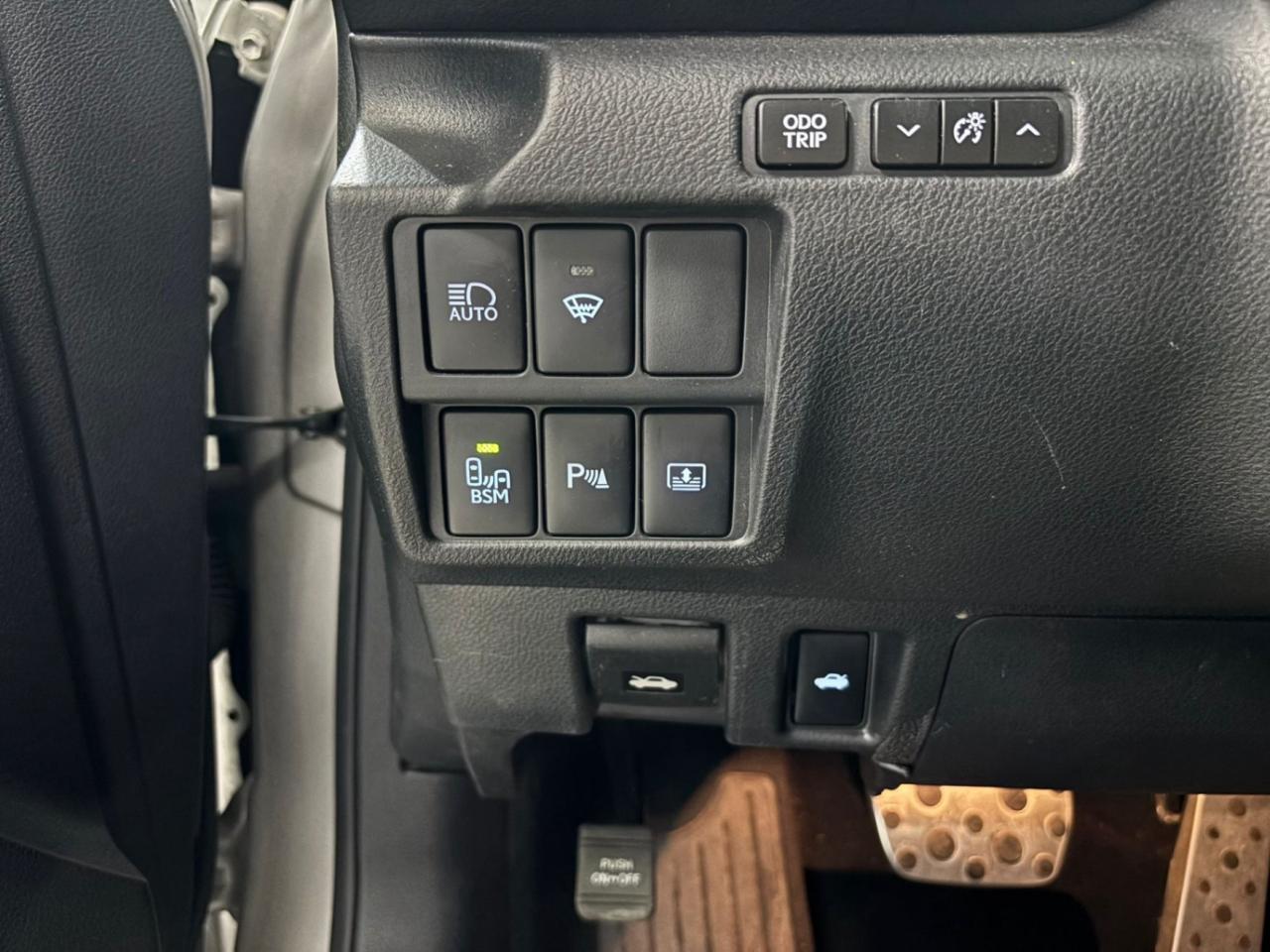 2017 Lexus IS 300 4dr Sdn AWD Photo