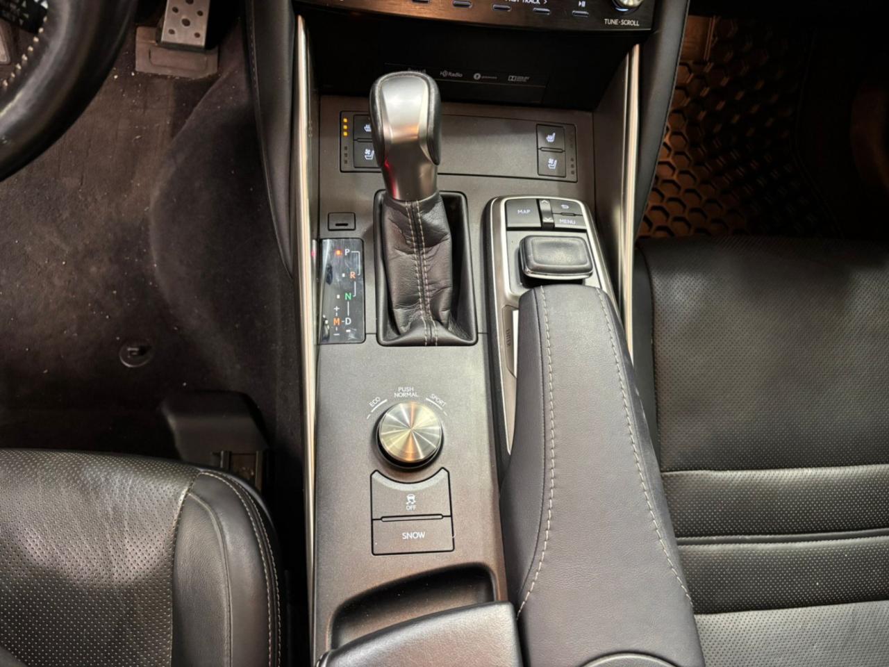 2017 Lexus IS 300 4dr Sdn AWD Photo