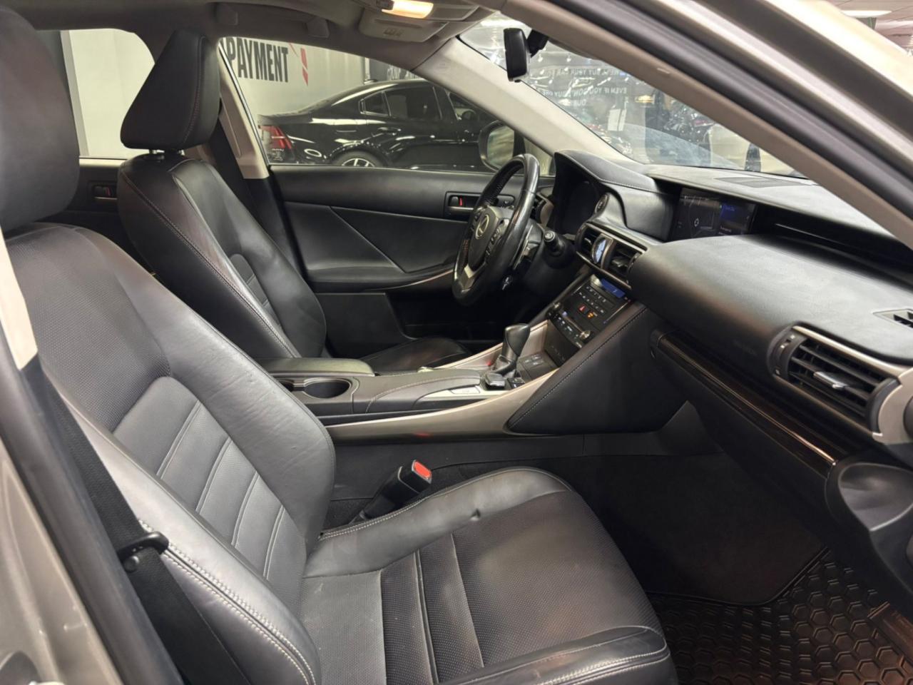 2017 Lexus IS 300 4dr Sdn AWD Photo