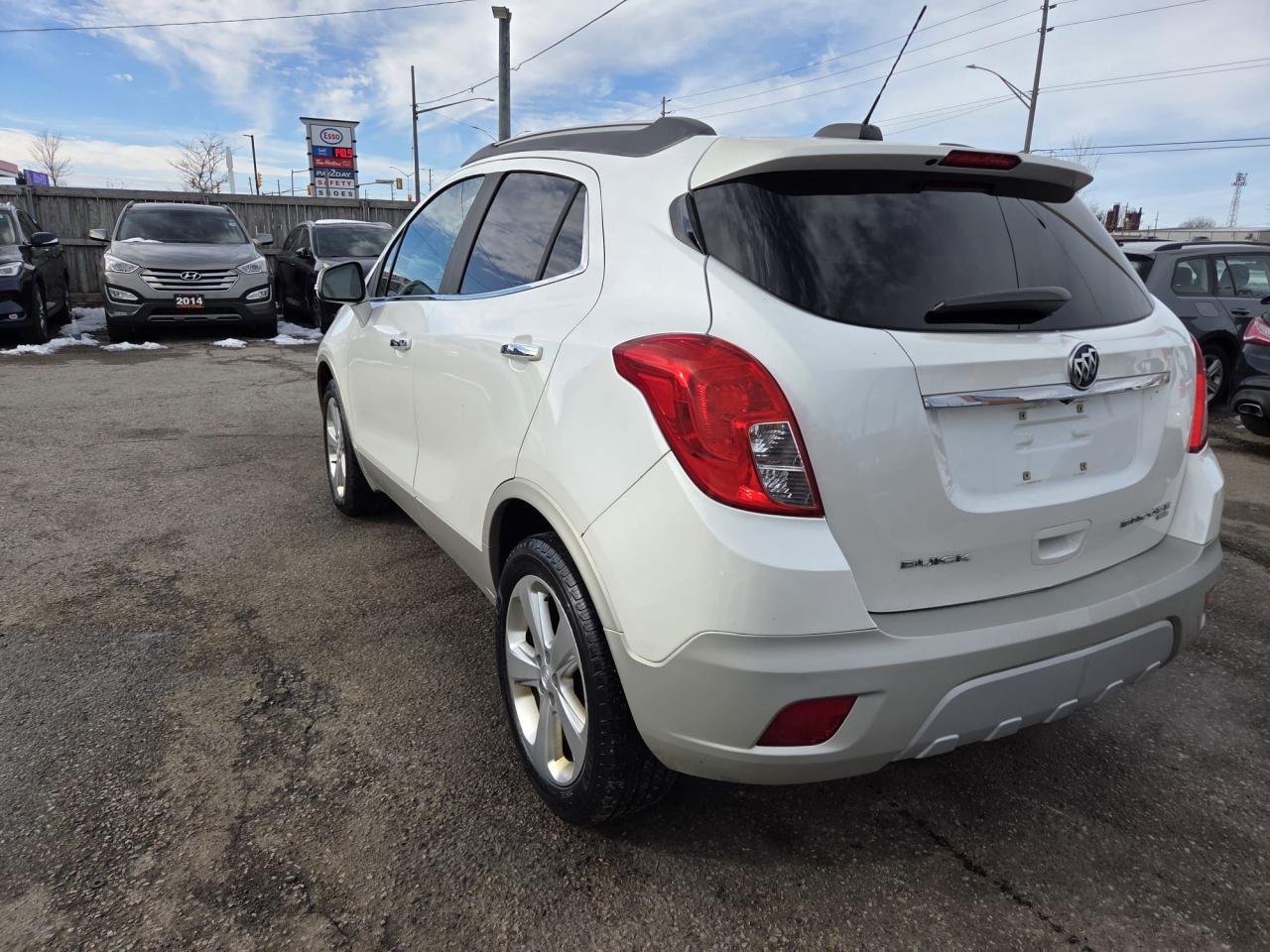 2015 Buick Encore Leather, AWD, WELL MAINTAINED, CERTIFIED - Photo #3