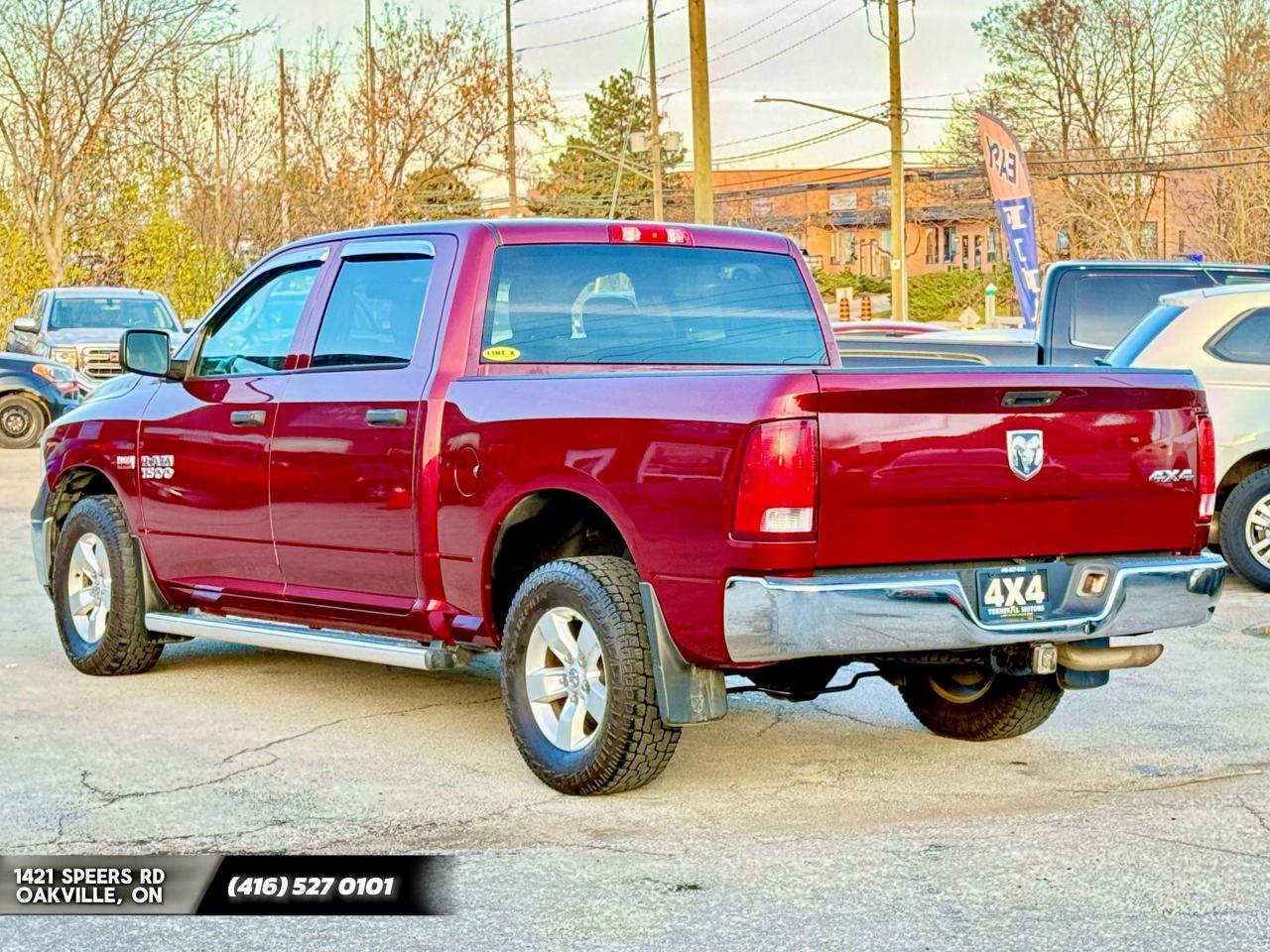 2016 RAM 1500 Classic 4WD Crew Cab 140.5" ST - Photo #3