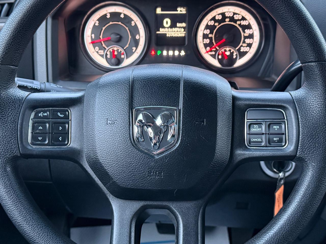 2016 RAM 1500 Classic 4WD Crew Cab 140.5" ST - Photo #17