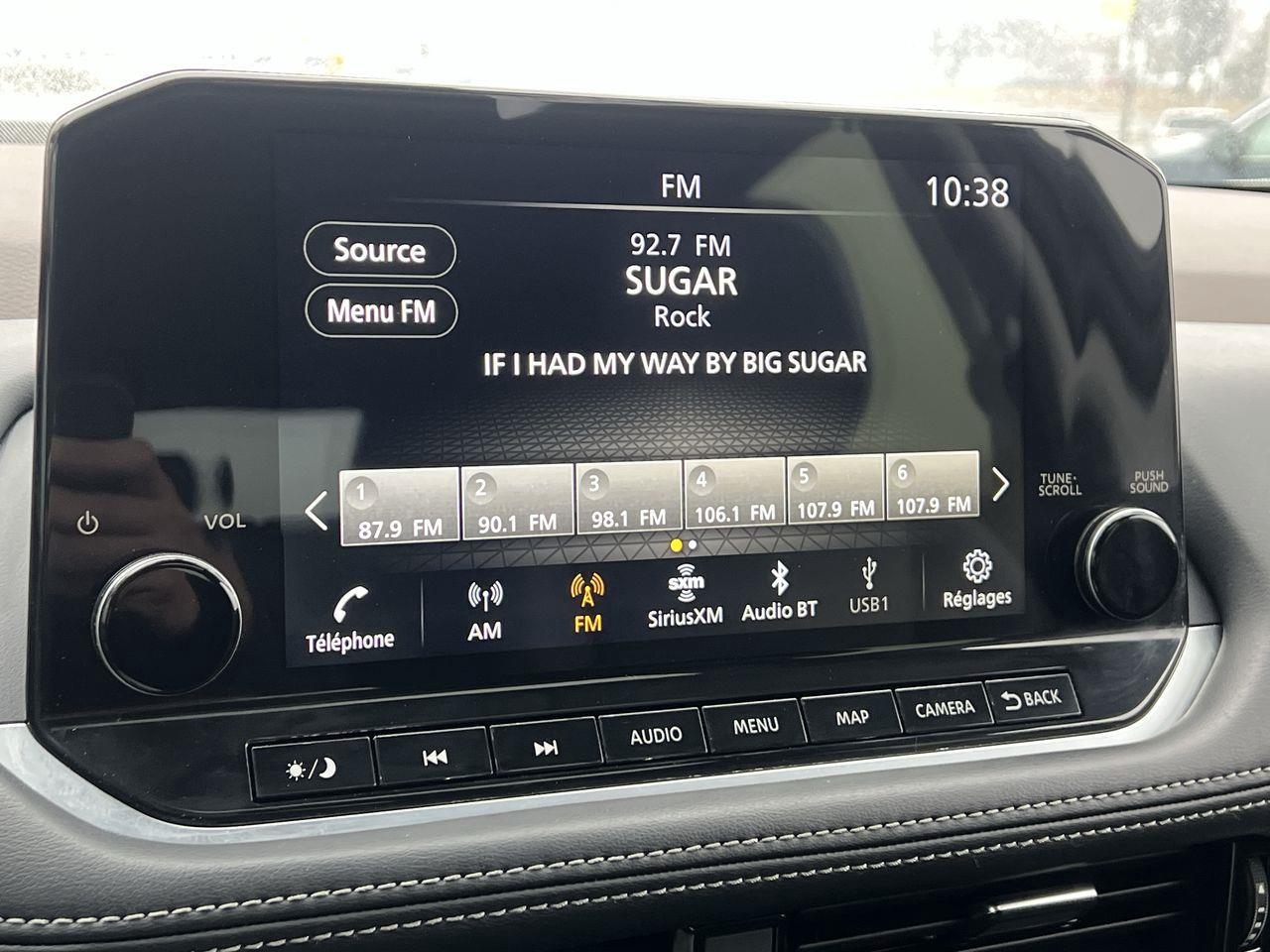 2023 Nissan Rogue SL AWD, MOONROOF, HEATED LEATHER SEATS, POWER LIFTGATE, BACK UP CAM, NAV!! Photo