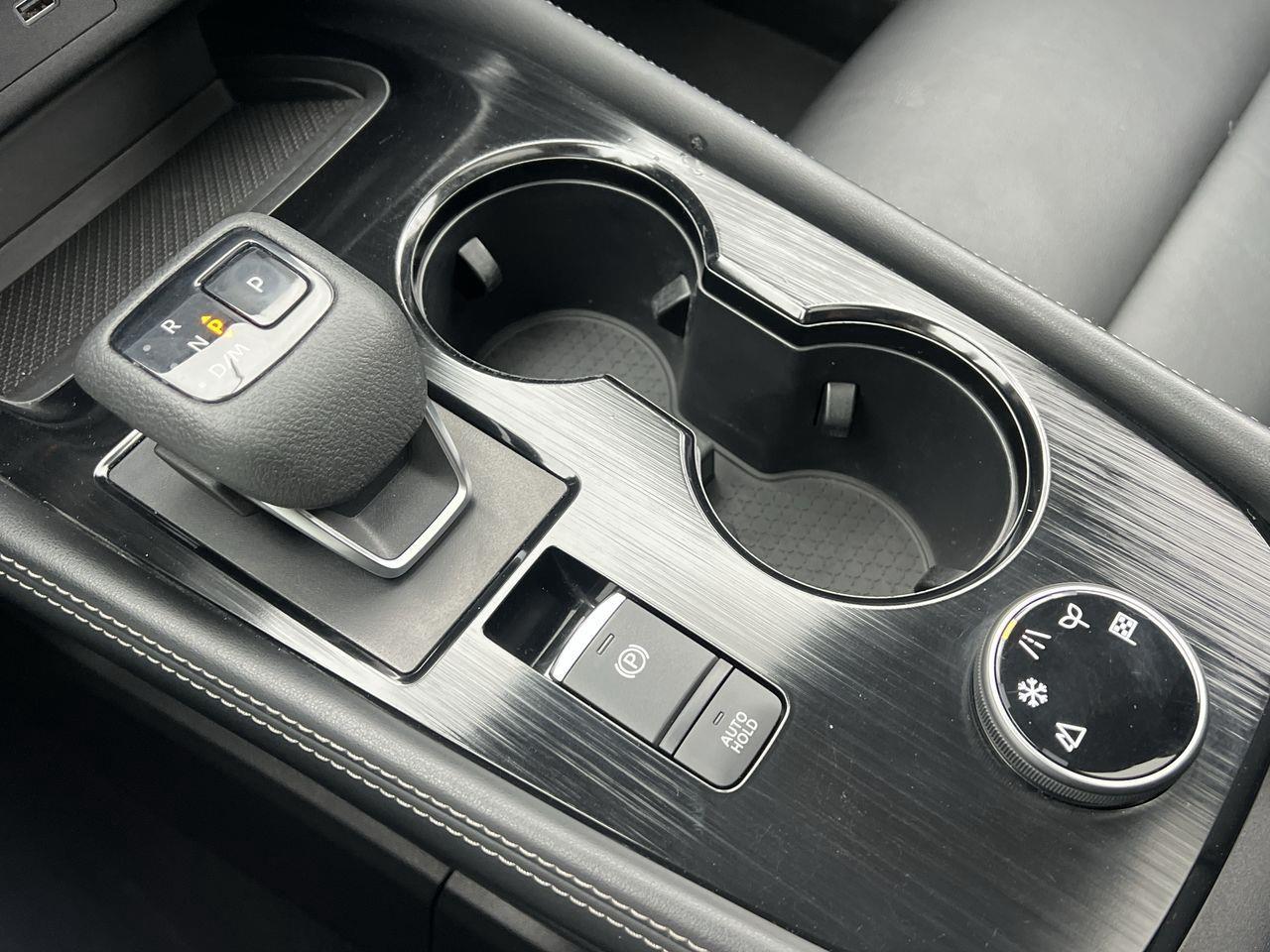 2023 Nissan Rogue SL AWD, MOONROOF, HEATED LEATHER SEATS, POWER LIFTGATE, BACK UP CAM, NAV!! Photo