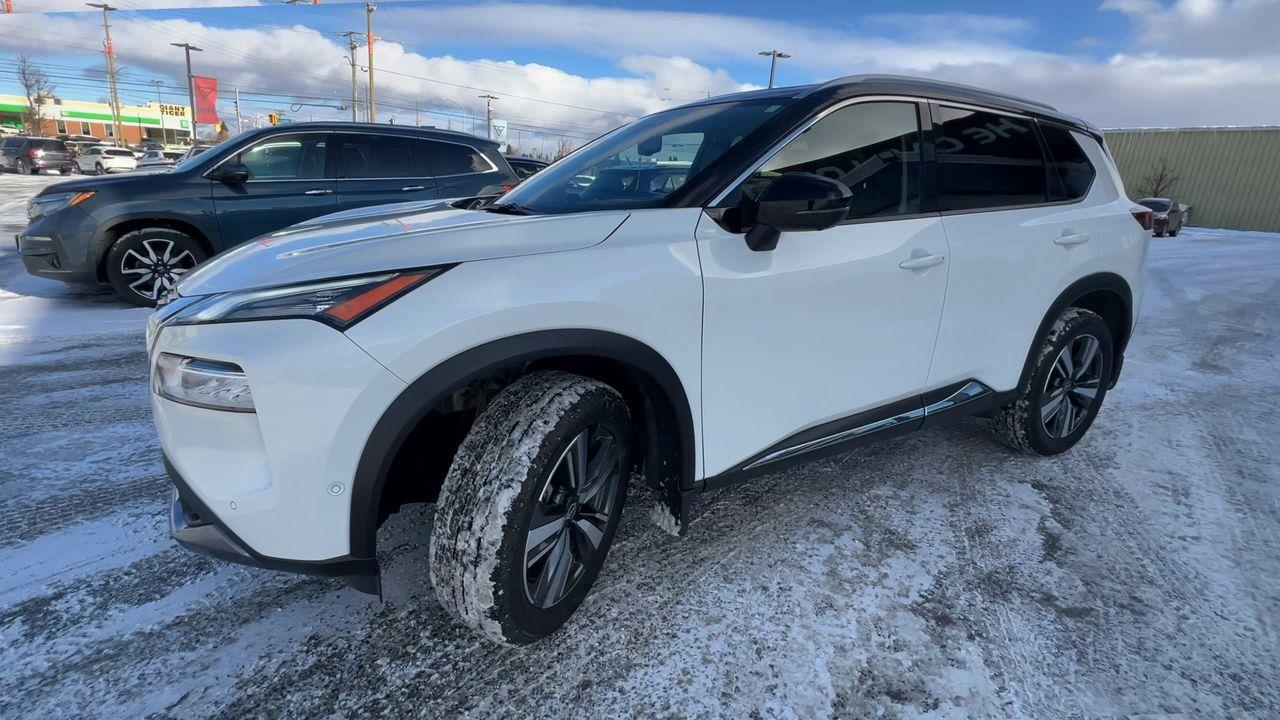 2023 Nissan Rogue SL AWD, MOONROOF, HEATED LEATHER SEATS, POWER LIFTGATE, BACK UP CAM, NAV!! Photo