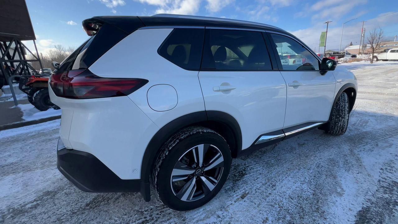 2023 Nissan Rogue SL AWD, MOONROOF, HEATED LEATHER SEATS, POWER LIFTGATE, BACK UP CAM, NAV!! Photo