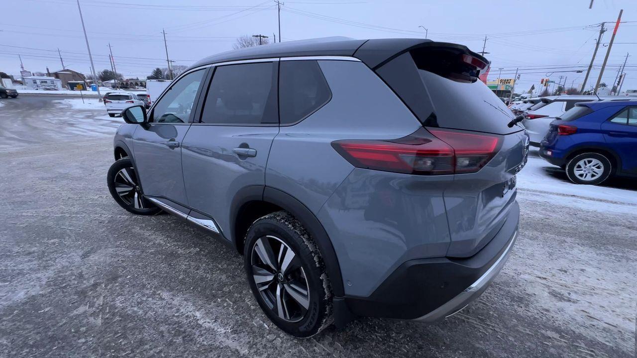 2021 Nissan Rogue Platinum AWD, MOONROOF, HEATED LEATHER SEATS, POWER LIFTGATE, REMOTE START, CRUISE CONTROL!! Photo