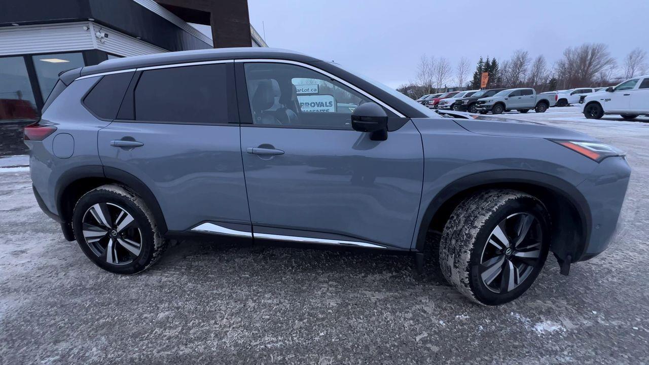 2021 Nissan Rogue Platinum AWD, MOONROOF, HEATED LEATHER SEATS, POWER LIFTGATE, REMOTE START, CRUISE CONTROL!! Photo