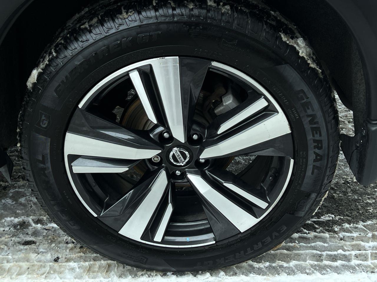 2021 Nissan Rogue Platinum AWD, MOONROOF, HEATED LEATHER SEATS, POWER LIFTGATE, REMOTE START, CRUISE CONTROL!! Photo