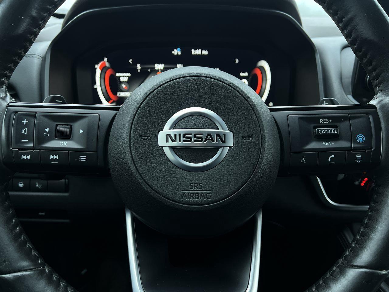 2021 Nissan Rogue Platinum AWD, MOONROOF, HEATED LEATHER SEATS, POWER LIFTGATE, REMOTE START, CRUISE CONTROL!! Photo