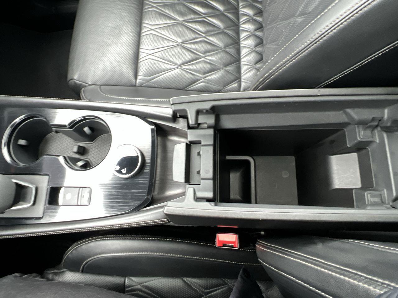 2021 Nissan Rogue Platinum AWD, MOONROOF, HEATED LEATHER SEATS, POWER LIFTGATE, REMOTE START, CRUISE CONTROL!! Photo