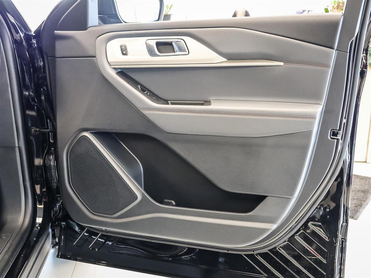 2026 Ford Explorer Active Photo