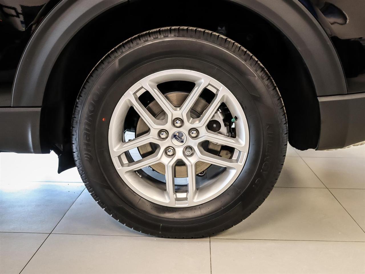 2026 Ford Explorer Active Photo