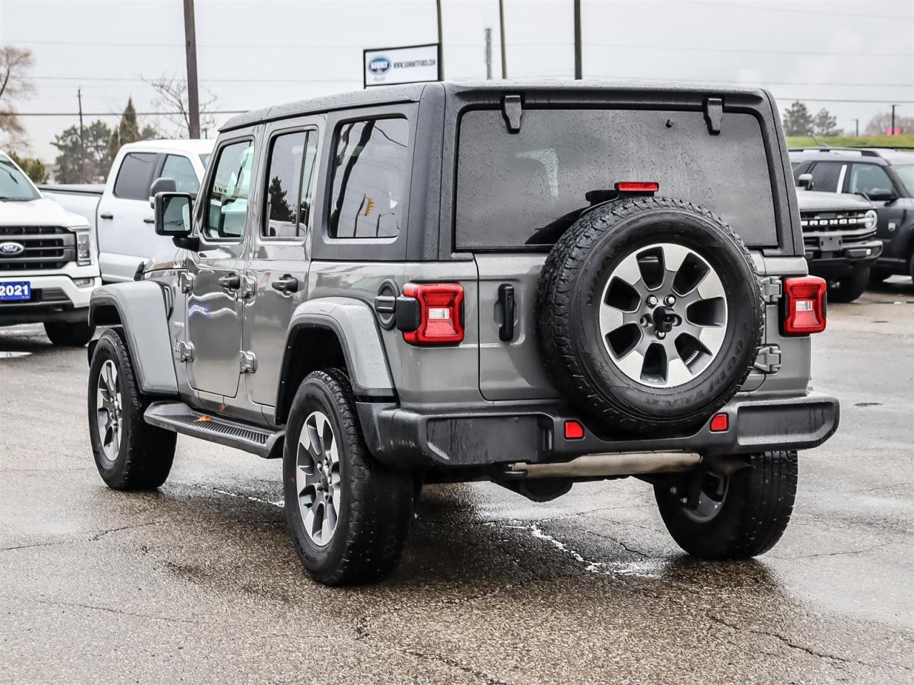 2022 Jeep Wrangler Unlimited Sahara | Navigation | Leather | Garage Door opener | Photo