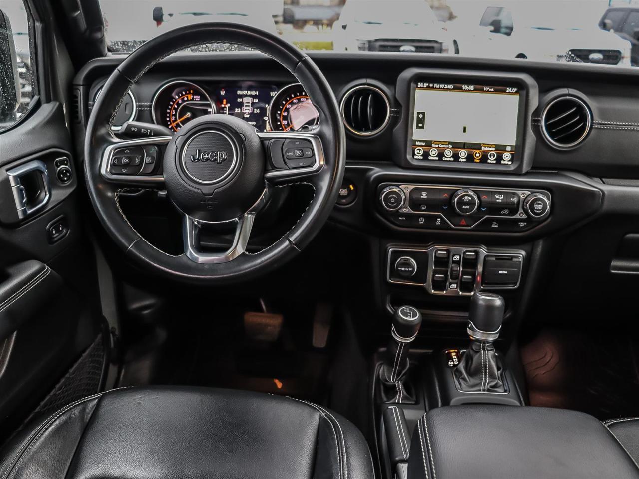 2022 Jeep Wrangler Unlimited Sahara | Navigation | Leather | Garage Door opener | Photo