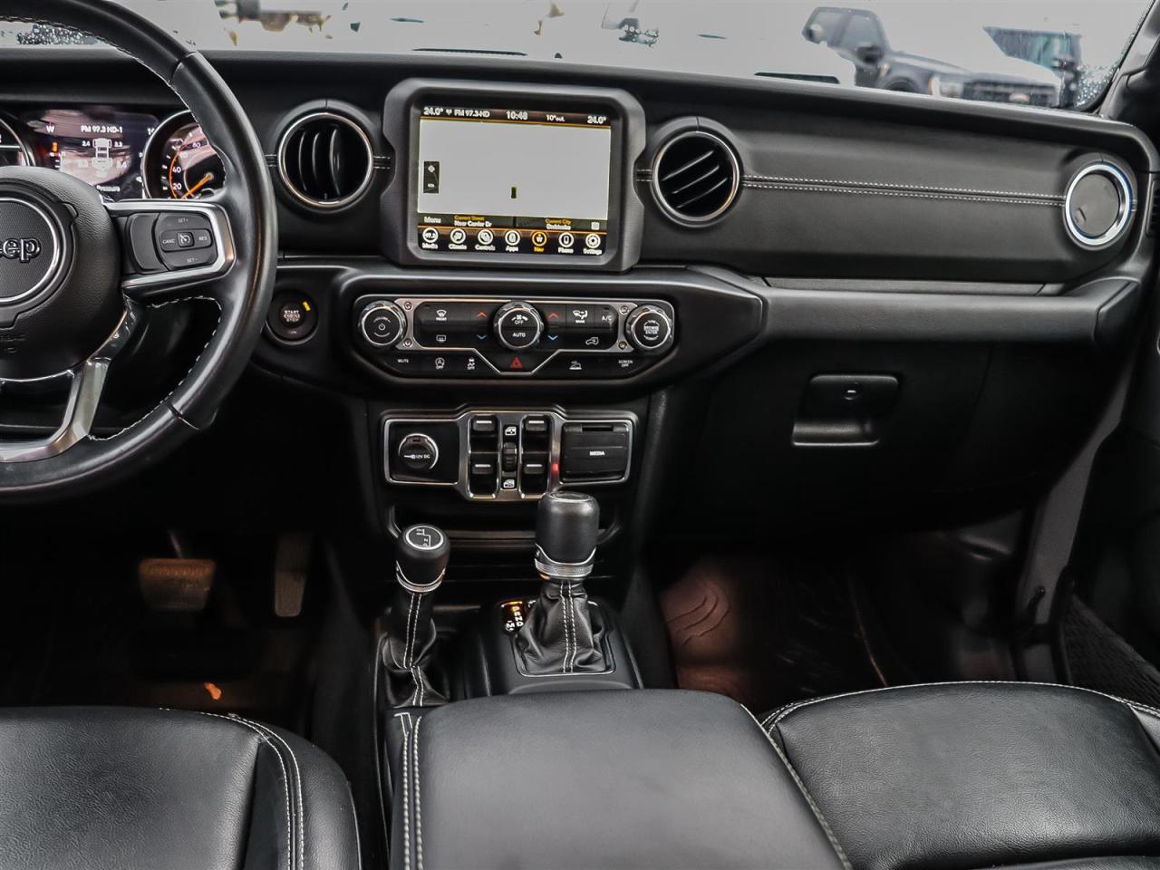 2022 Jeep Wrangler Unlimited Sahara | Navigation | Leather | Garage Door opener | Photo