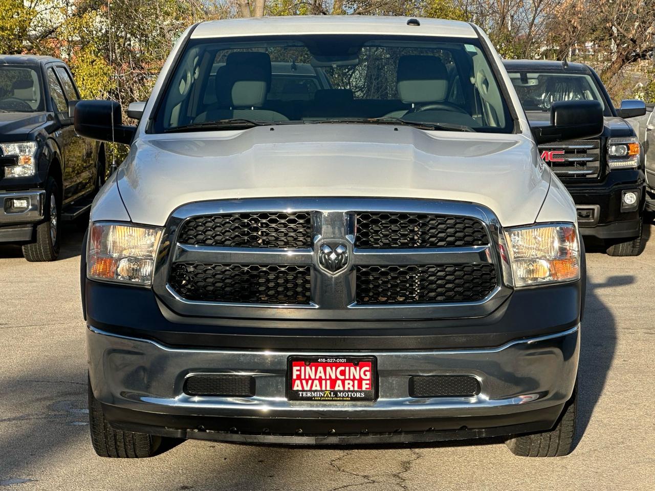 2015 RAM 1500 4WD Crew Cab 140.5" ST - Photo #16