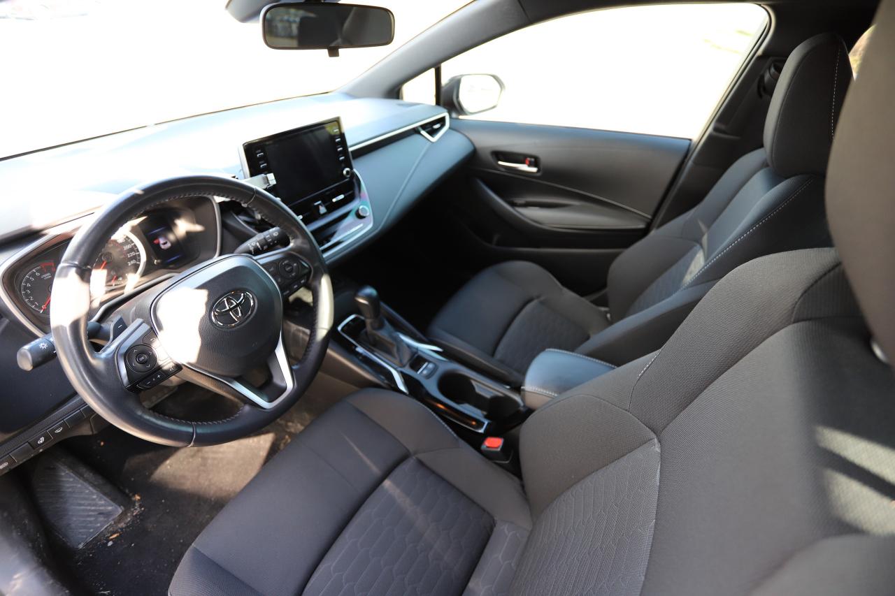 2019 Toyota Corolla Hatchback Base CVT Photo1