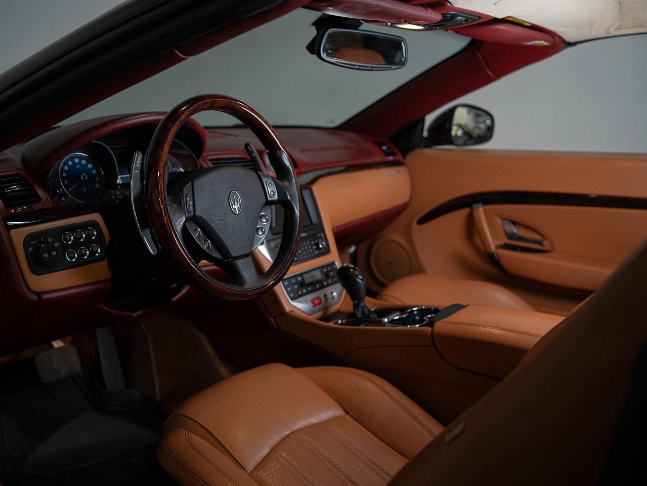 2011 Maserati GranTurismo Convertible CONVERTIBLE | BOSE | NAV | 20 IN Photo