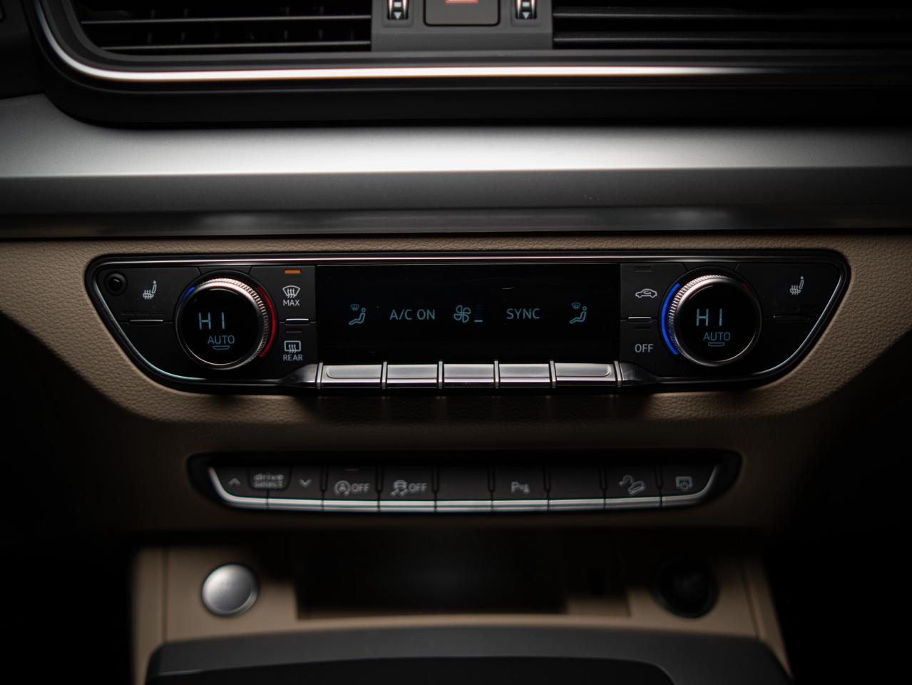 2022 Audi Q5 KOMFORT | CARPLAY | CONVENIENCE PKG | NAV Photo