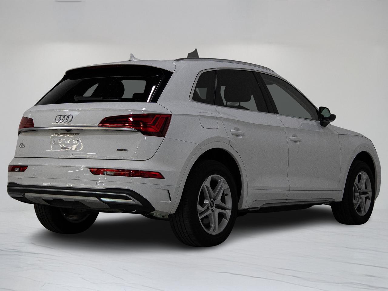 2022 Audi Q5 KOMFORT | CARPLAY | CONVENIENCE PKG Photo3