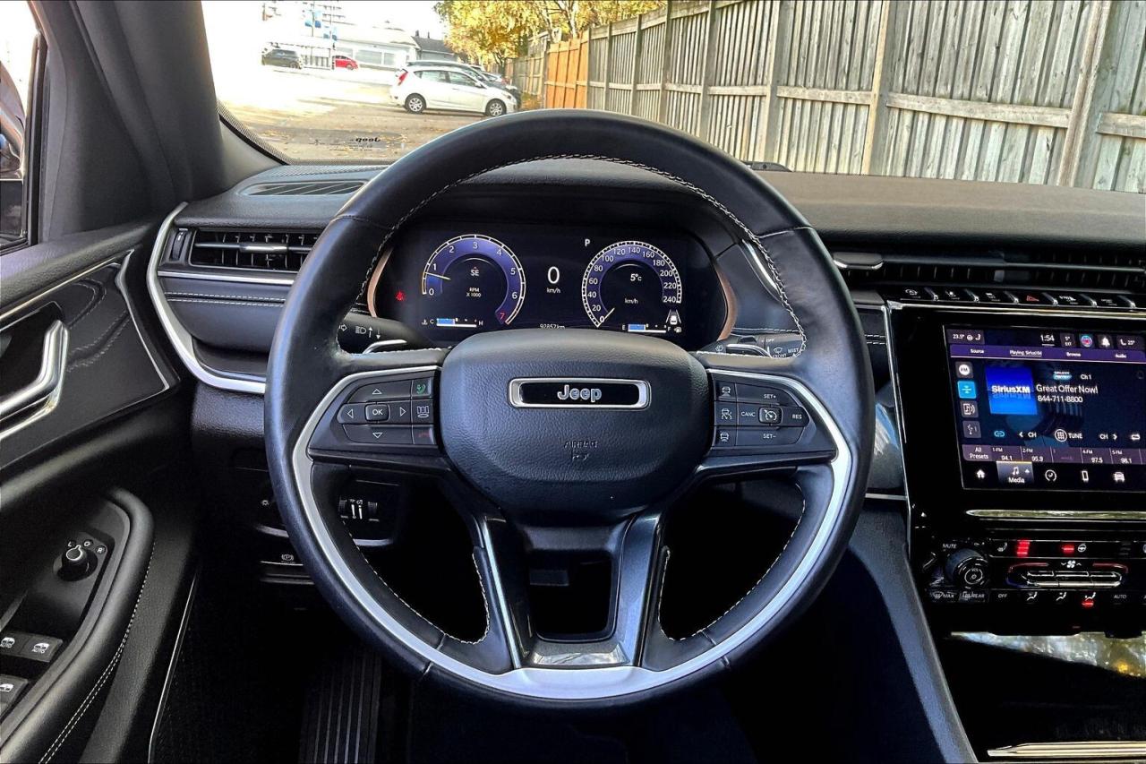 2022 Jeep Grand Cherokee L Altitude | 6Seat | Sunroof | SafetyTech | NAV |4X4 Photo4