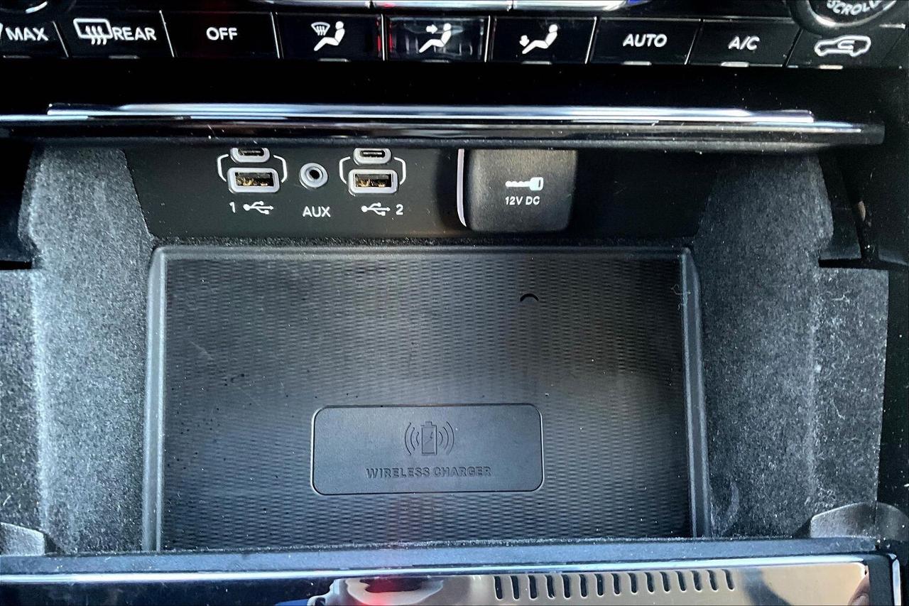 2022 Jeep Grand Cherokee L Altitude | 6Seat | Sunroof | SafetyTech | NAV |4X4 Photo