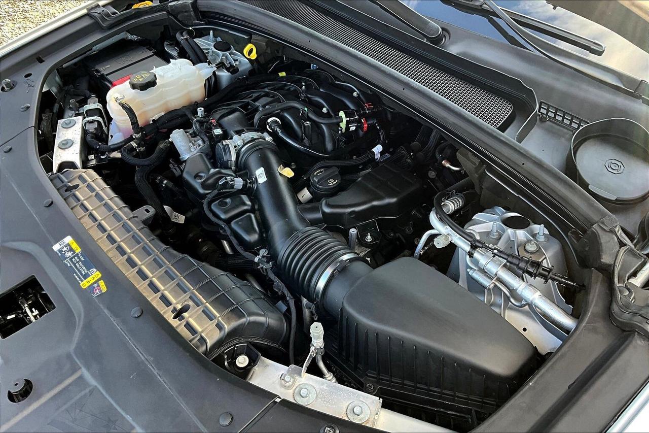 2022 Jeep Grand Cherokee L Altitude | 6Seat | Sunroof | SafetyTech | NAV |4X4 Photo