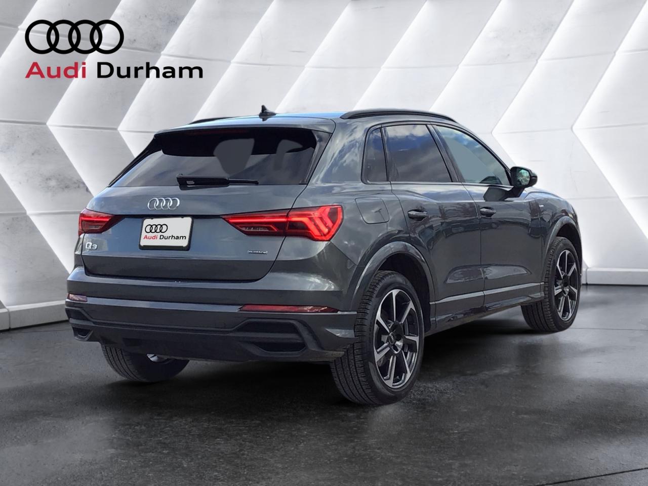 2024 Audi Q3 2.0T Progressiv + Blk Pkg | Premium Sound Sys. Photo4