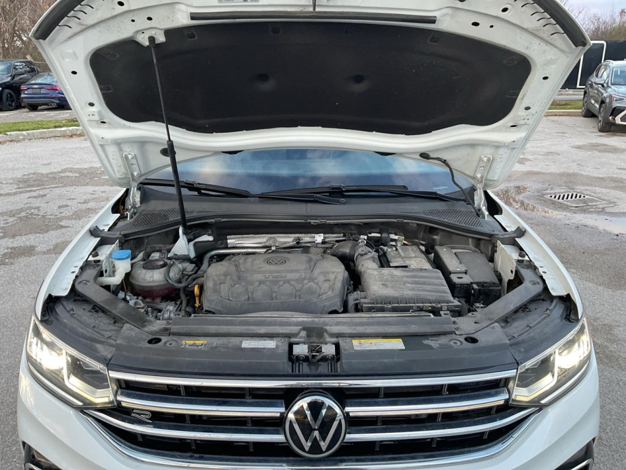 2023 Volkswagen Tiguan 2.0L Highline R-Line! AWD! Photo
