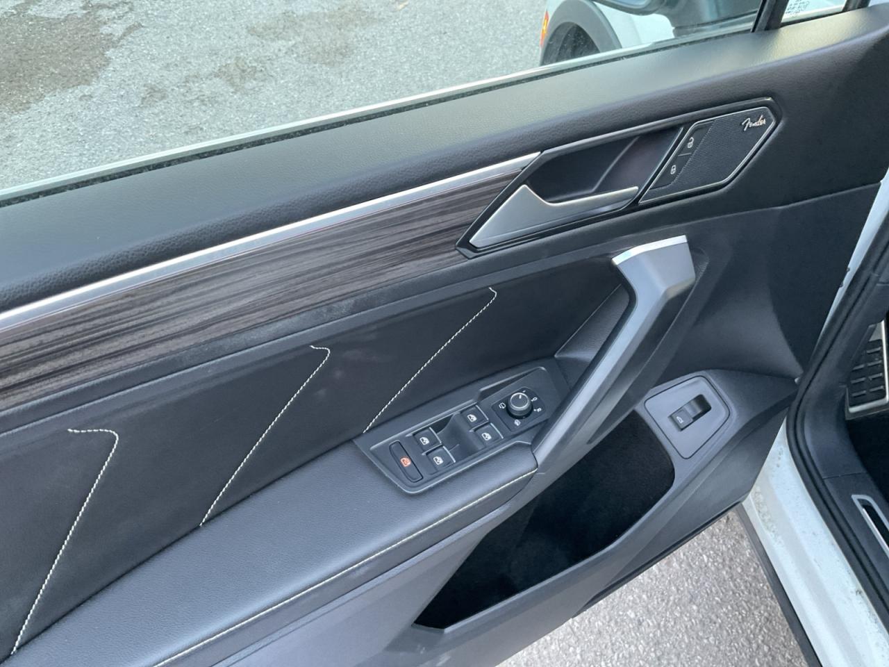 2023 Volkswagen Tiguan 2.0L Highline R-Line! AWD! Photo