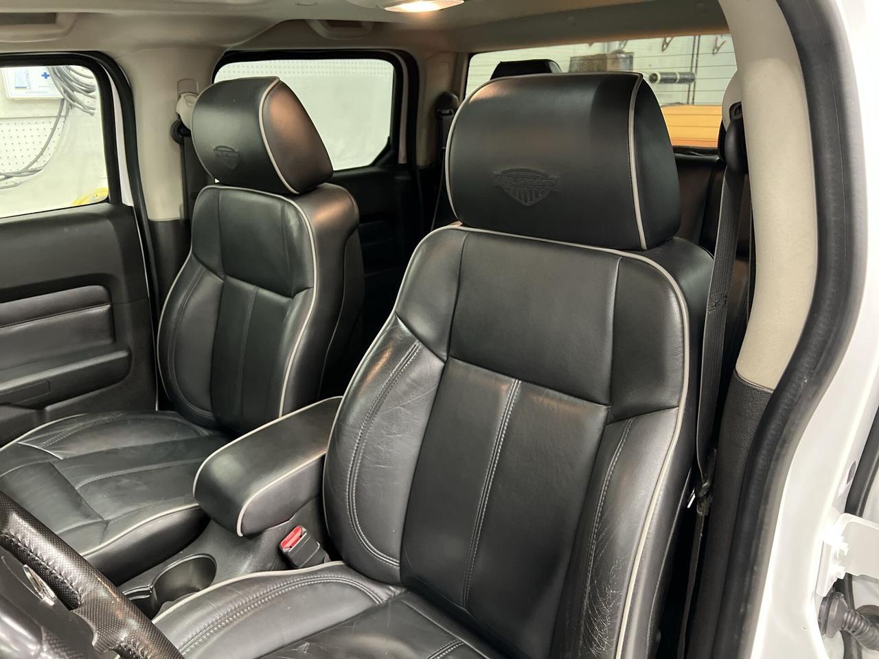 2009 Hummer H3T ALPHA 4x4 | 5.3L V8 | RARE | LEATHER | CERTIFIED! Photo