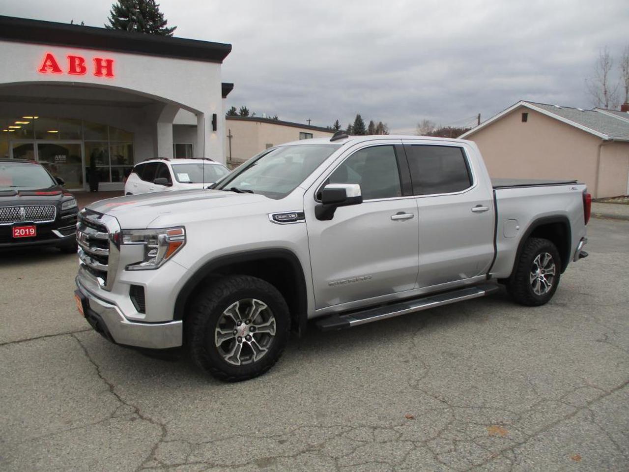 2020 GMC Sierra 1500 SLE CREW CAB 4X4 Photo