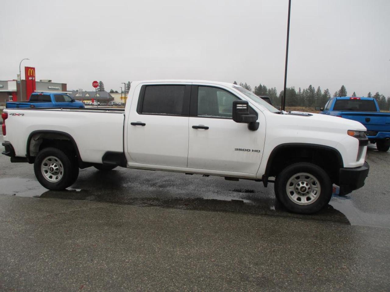 2021 Chevrolet Silverado 3500HD CREW CAB 4X4 Photo3