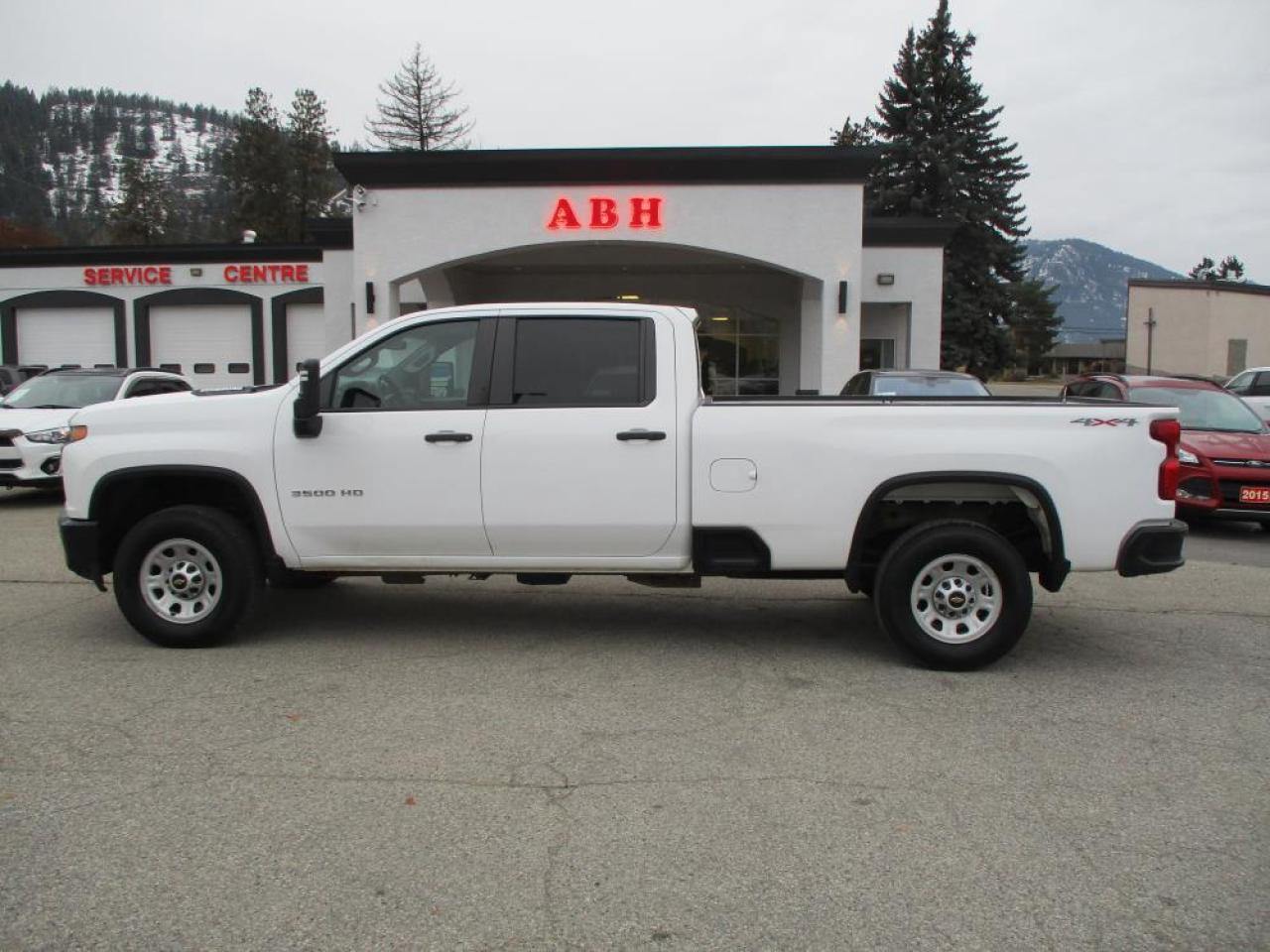 2021 Chevrolet Silverado 3500HD CREW CAB 4X4 - Photo #3