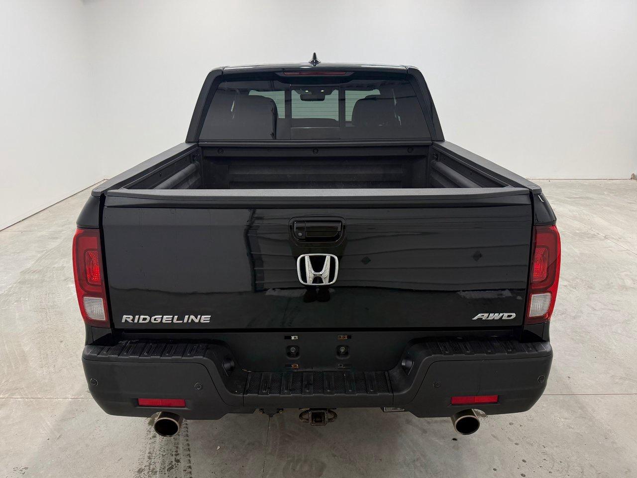 2022 Honda Ridgeline Black Edition Photo4