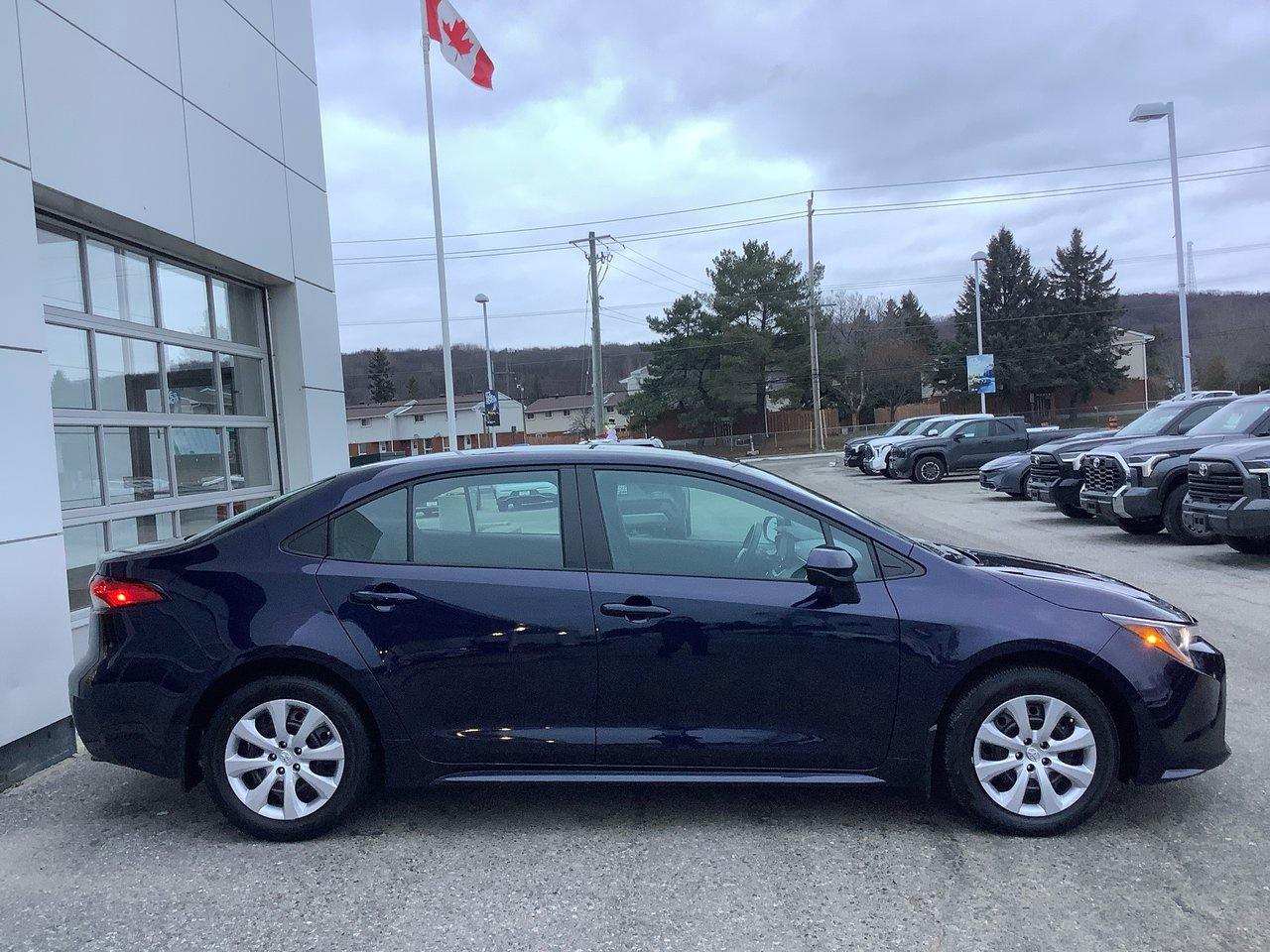 2022 Toyota Corolla  Photo3