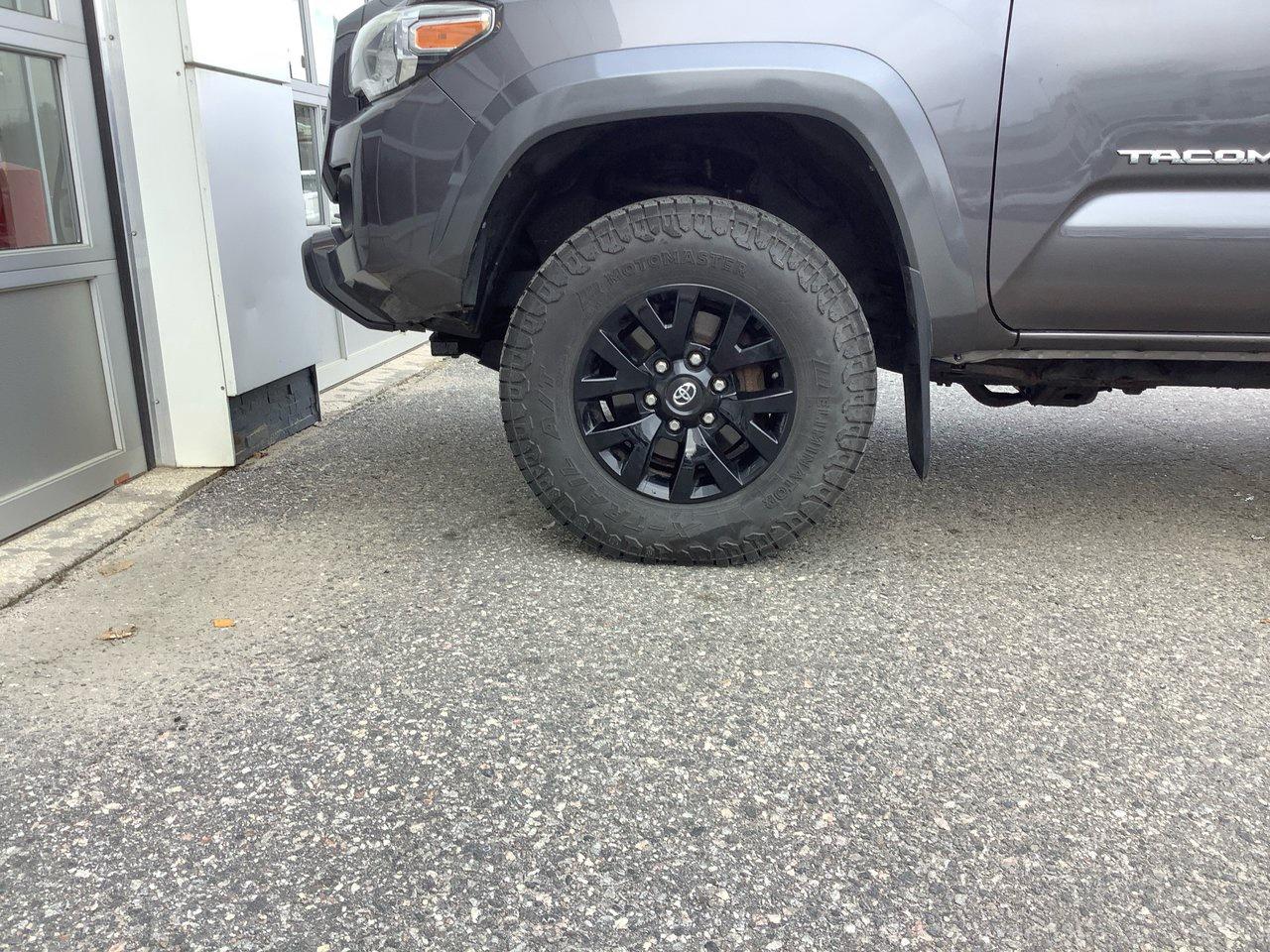 2016 Toyota Tacoma SR5 Photo