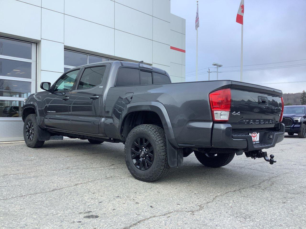 2016 Toyota Tacoma SR5 Photo