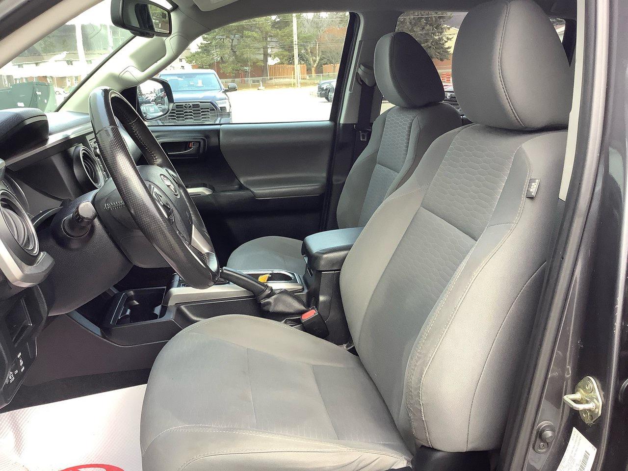 2016 Toyota Tacoma SR5 Photo