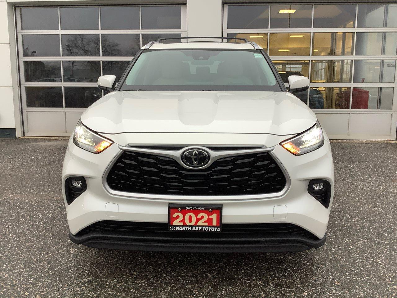 Used 2021 Toyota Highlander XLE for sale in North Bay, ON