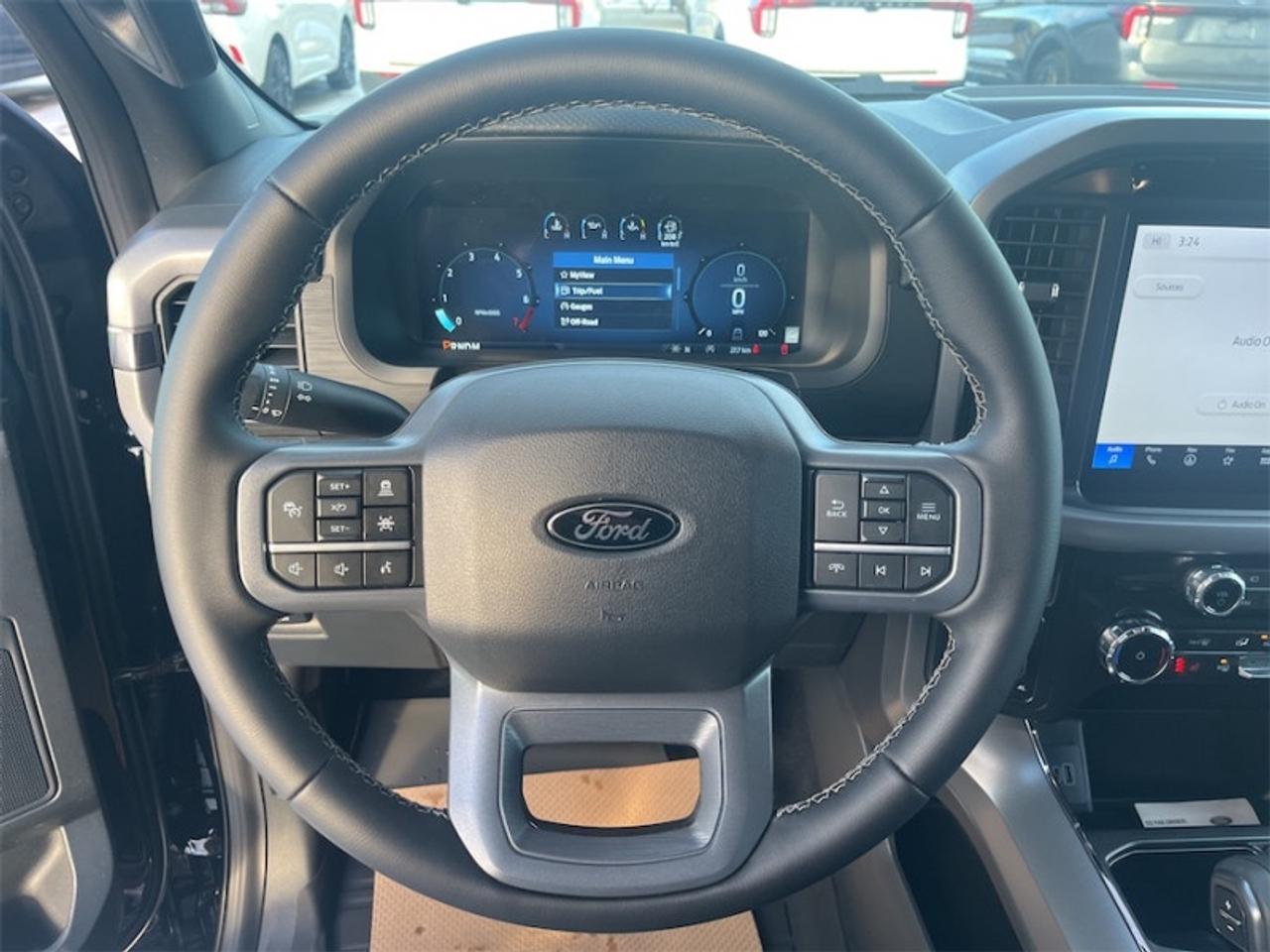 2025 Ford F-150 XLT  - 18" Wheels - Tow Package Photo5