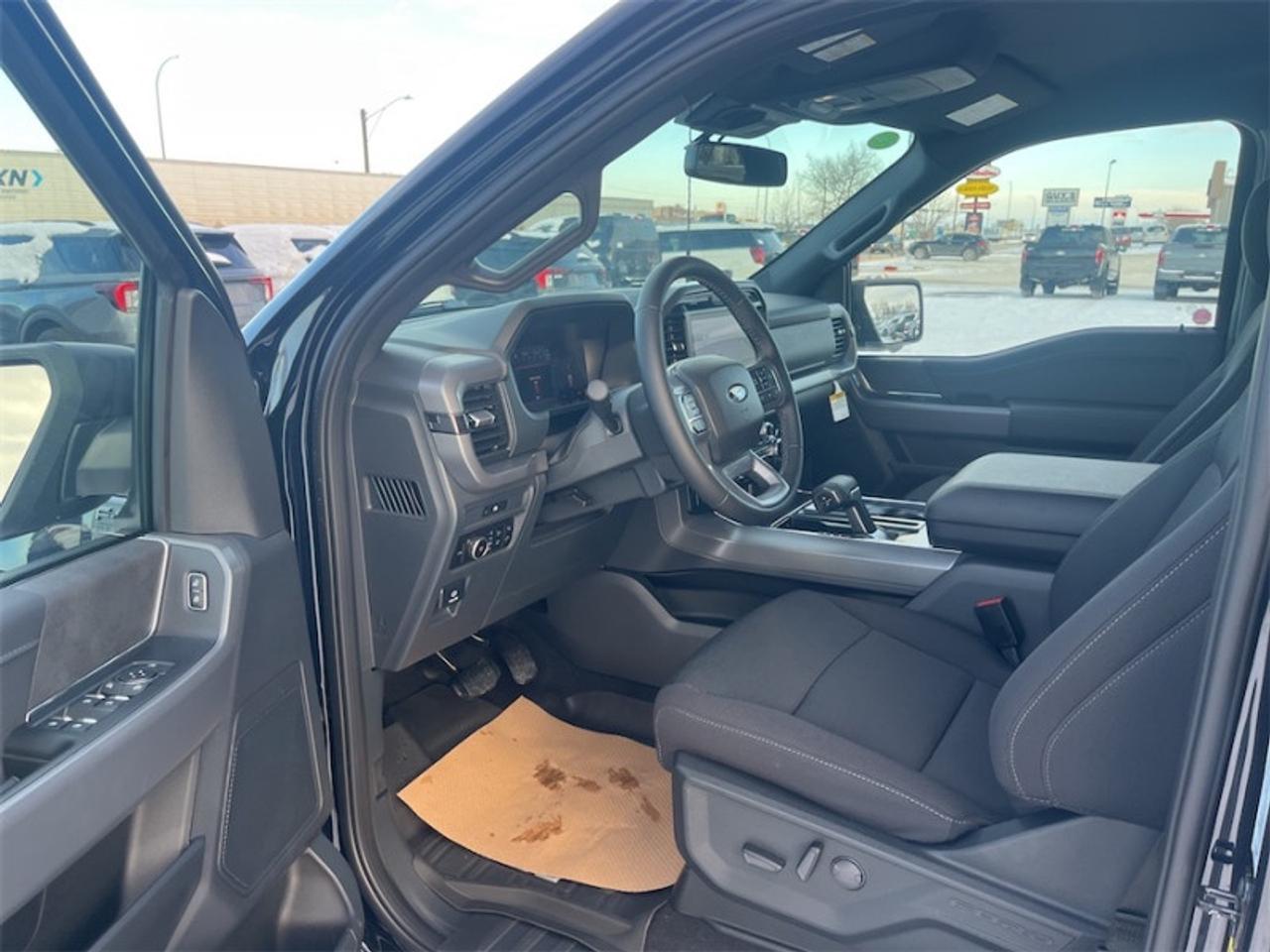 2025 Ford F-150 XLT  - 18" Wheels - Tow Package Photo5