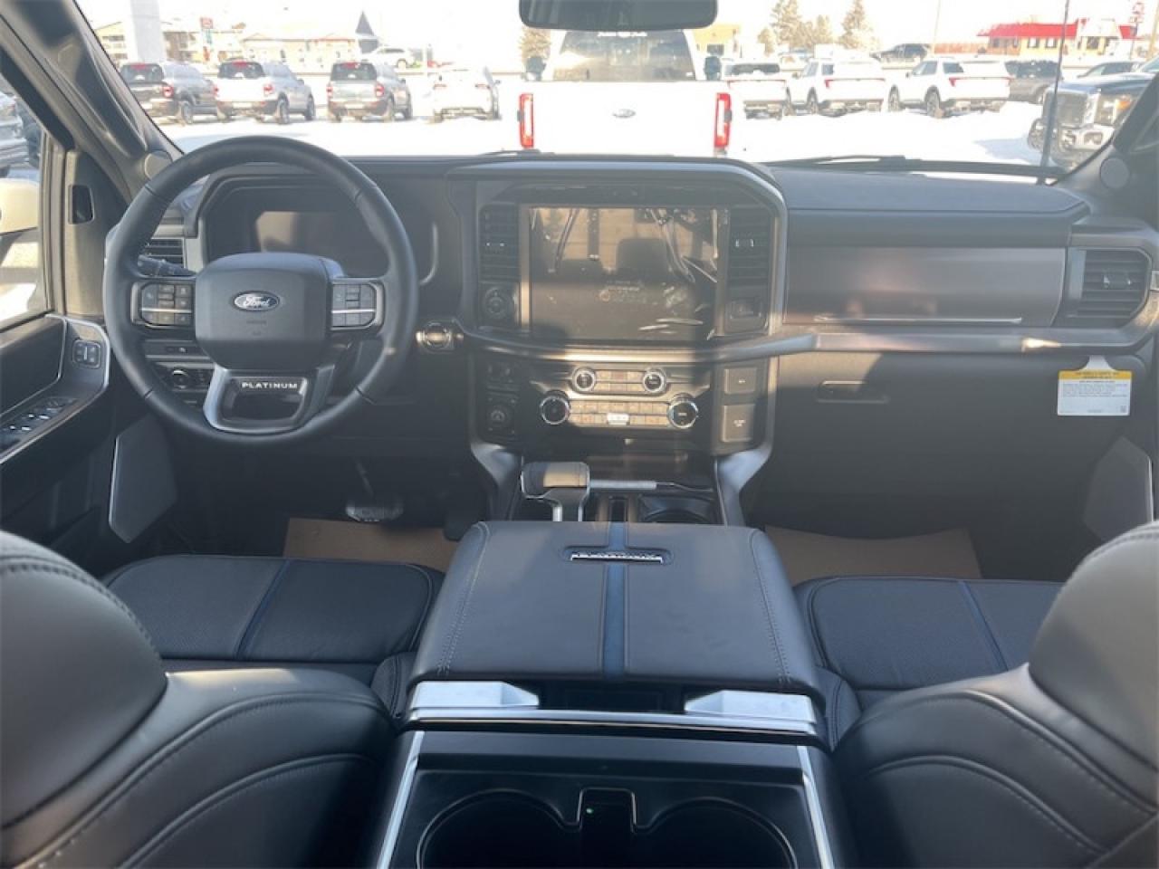 2025 Ford F-150 Platinum Photo5