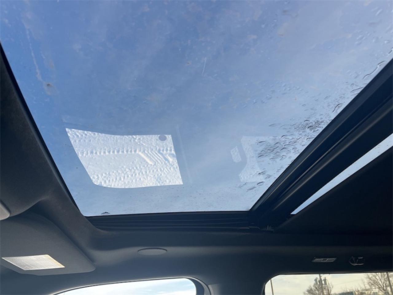 2025 Ford F-150 Platinum Photo5