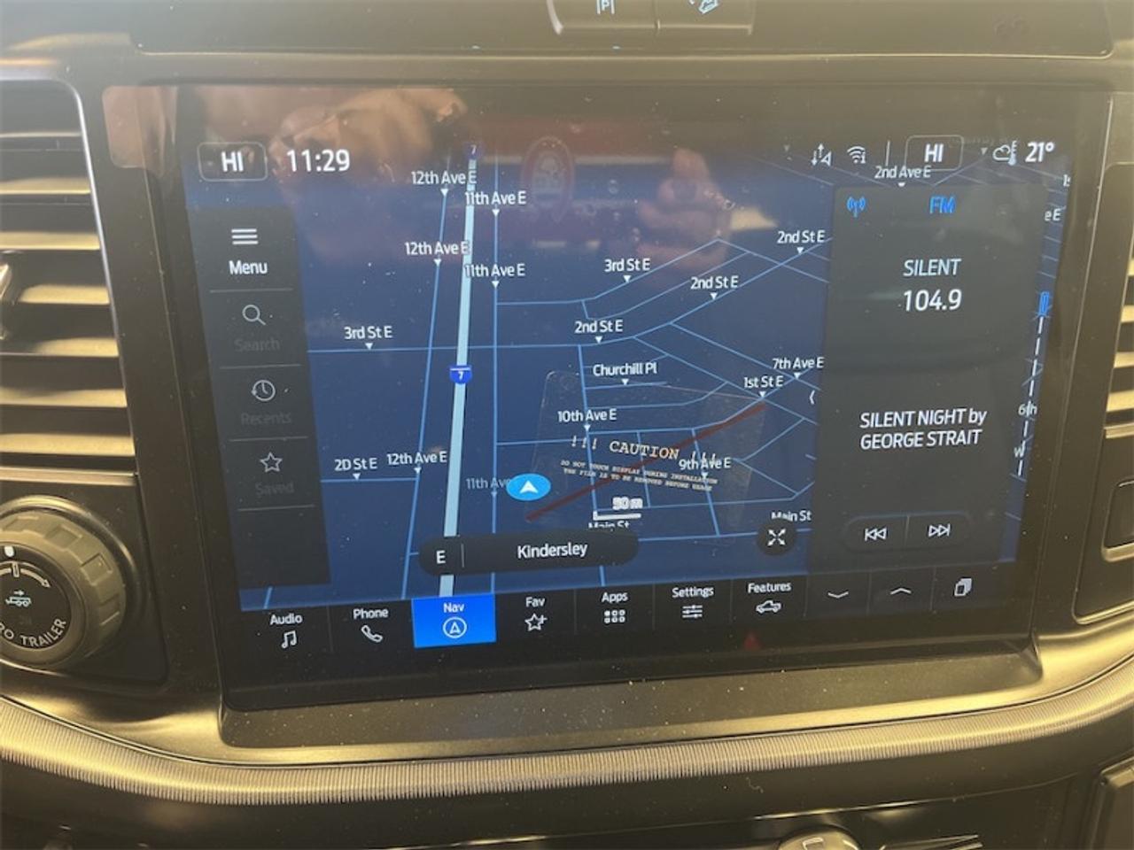 2025 Ford F-150 Platinum Photo5