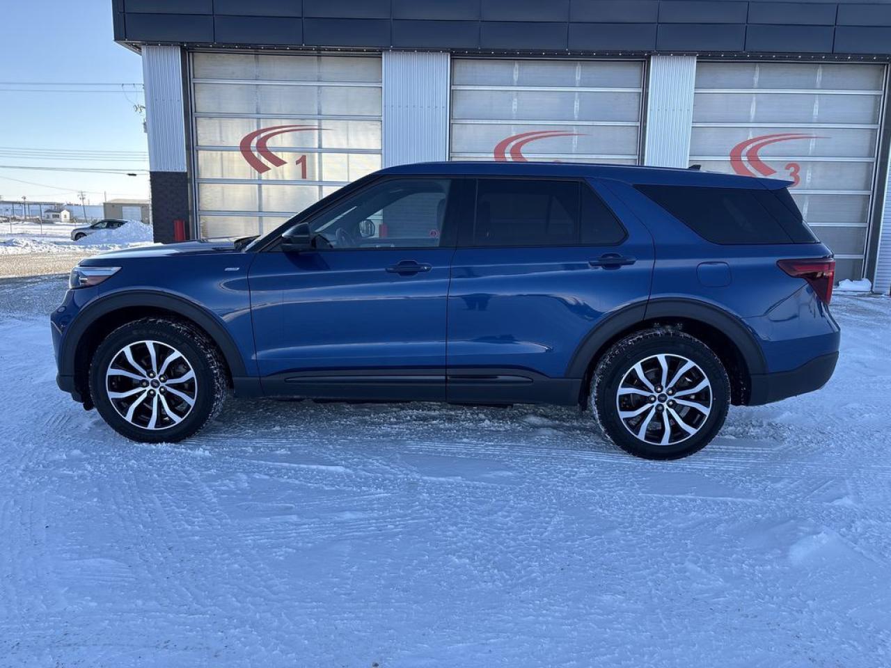 2022 Ford Explorer ST-Line Photo3