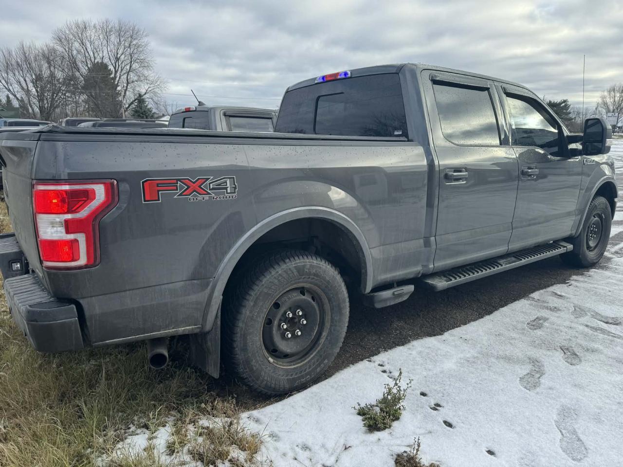 2019 Ford F-150 XLT Photo2