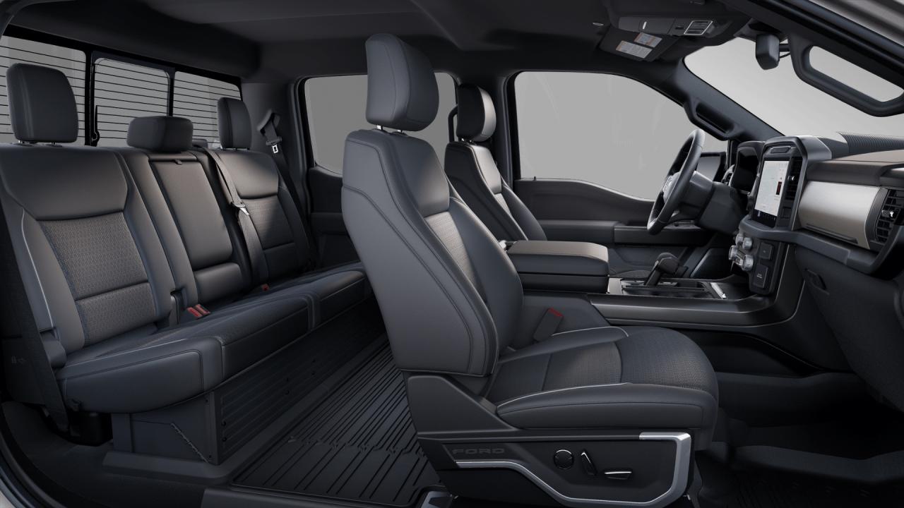 2025 Ford F-150 Lariat Photo