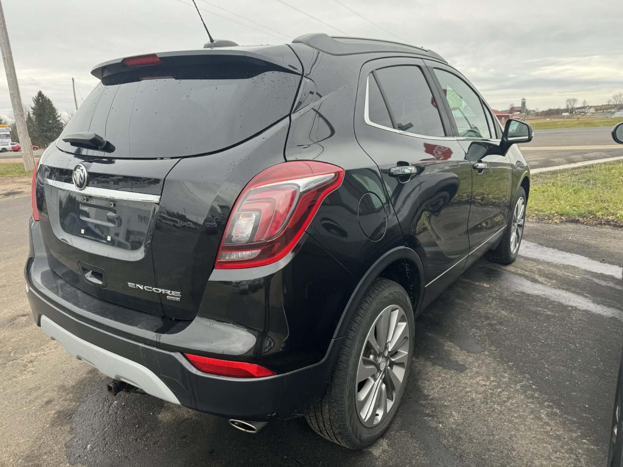 2019 Buick Encore Preferred Photo3